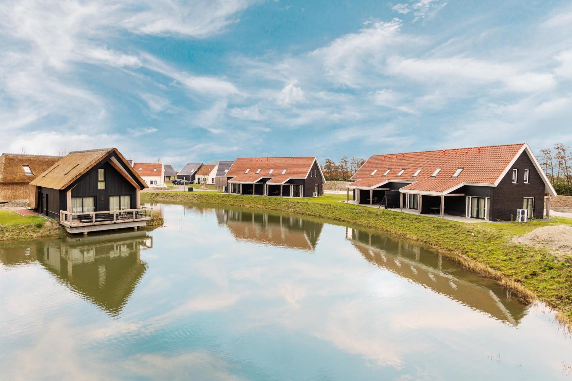 Dormio Resort Nieuwvliet-Bad Pokoj fotografie